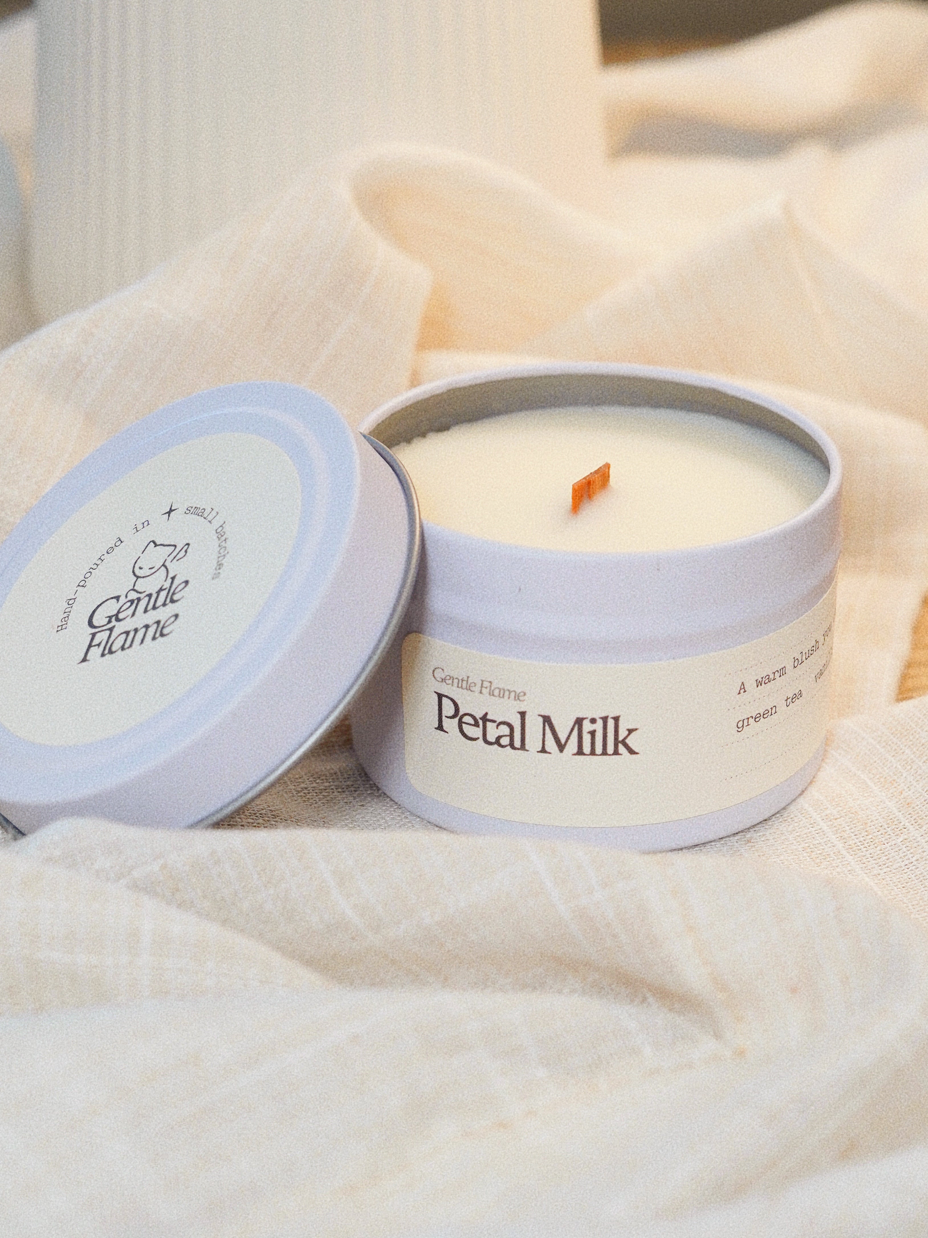 Petal Milk Mini Candle